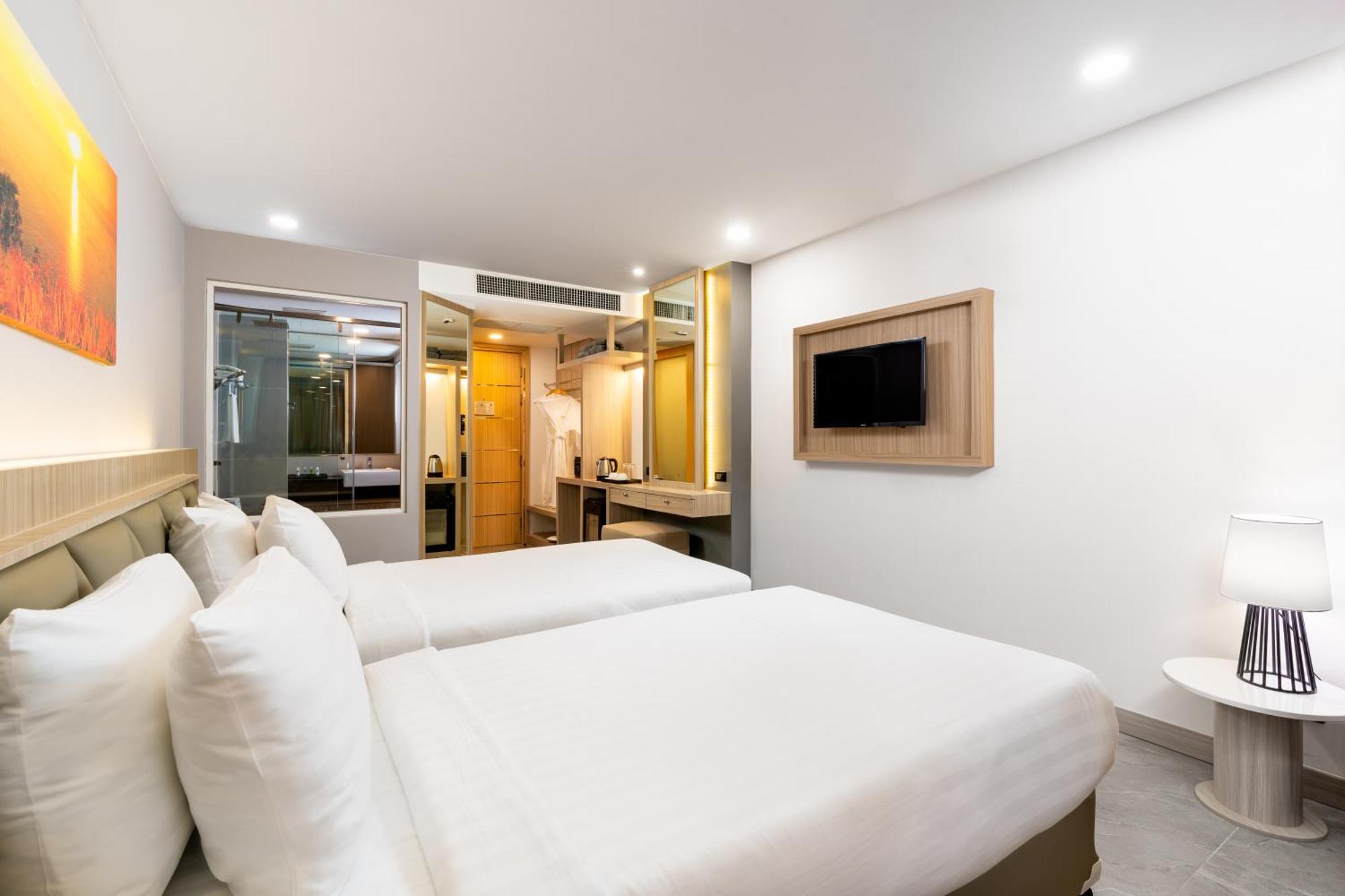 Clarian Hotel Beach Patong 外观 照片